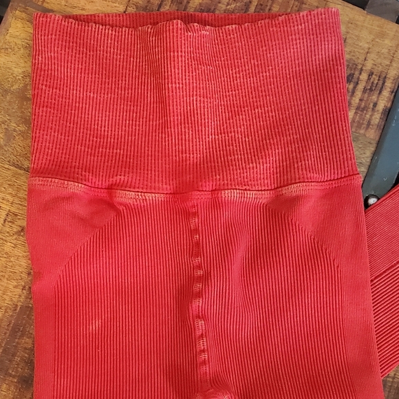 ❤ Free People Ultra High Rise Happiness Runs Leggings ❤ - Picture 5 of 16